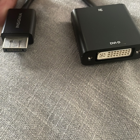 J5create, Insignia and Belkin adapters. - Picture 7 of 9